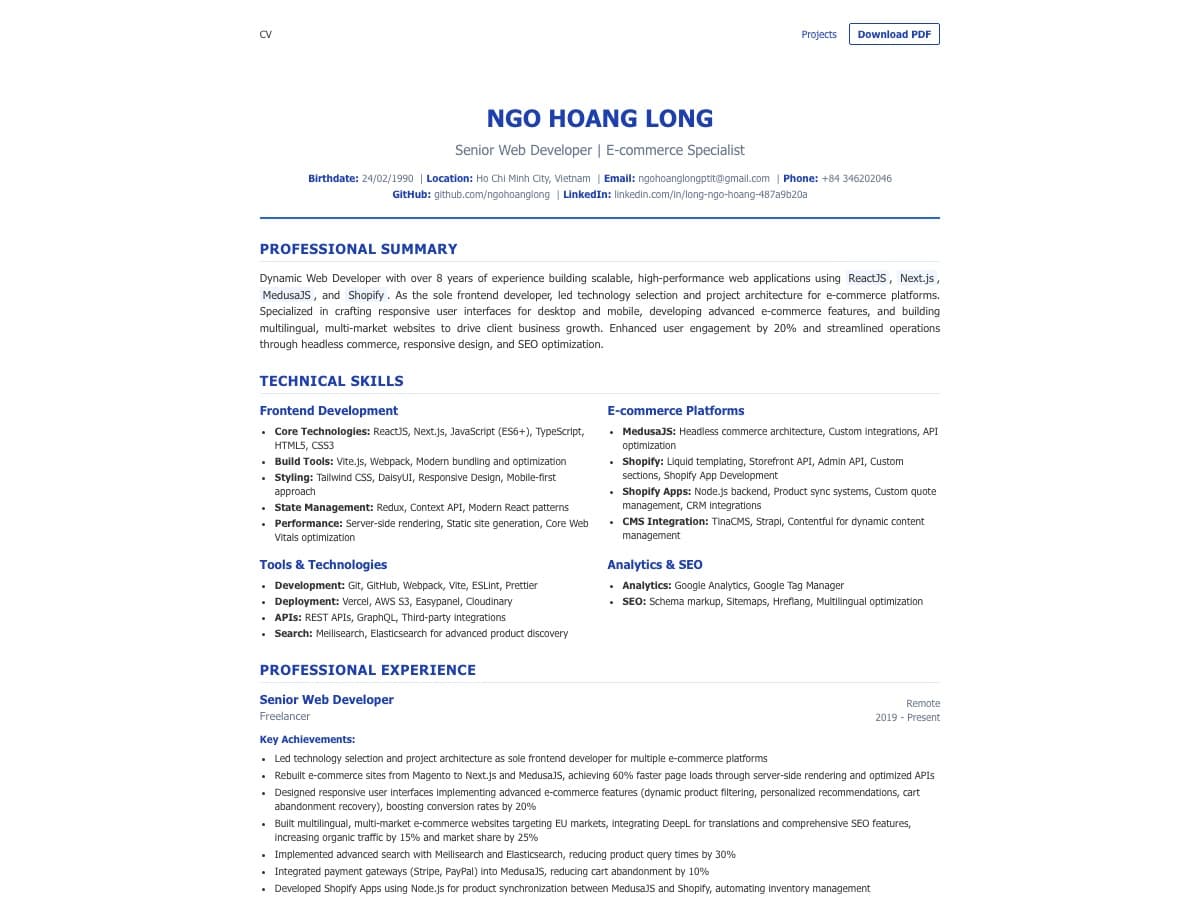 Phần đầu CV với thanh trên có nút Download PDF, tên, chức danh và thông tin liên hệ